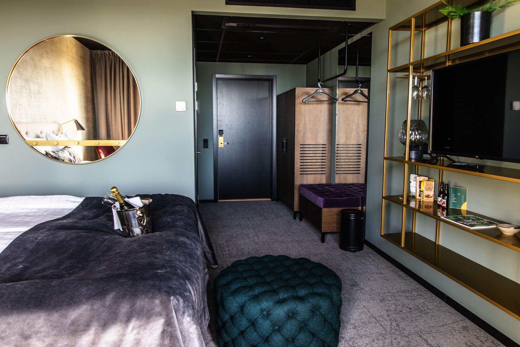 סונדסוואל Hotell Soedra Berget מראה חיצוני תמונה